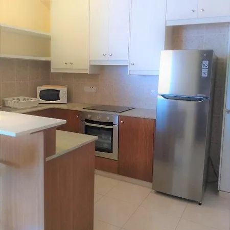 T&e Апартаменти Ларнака